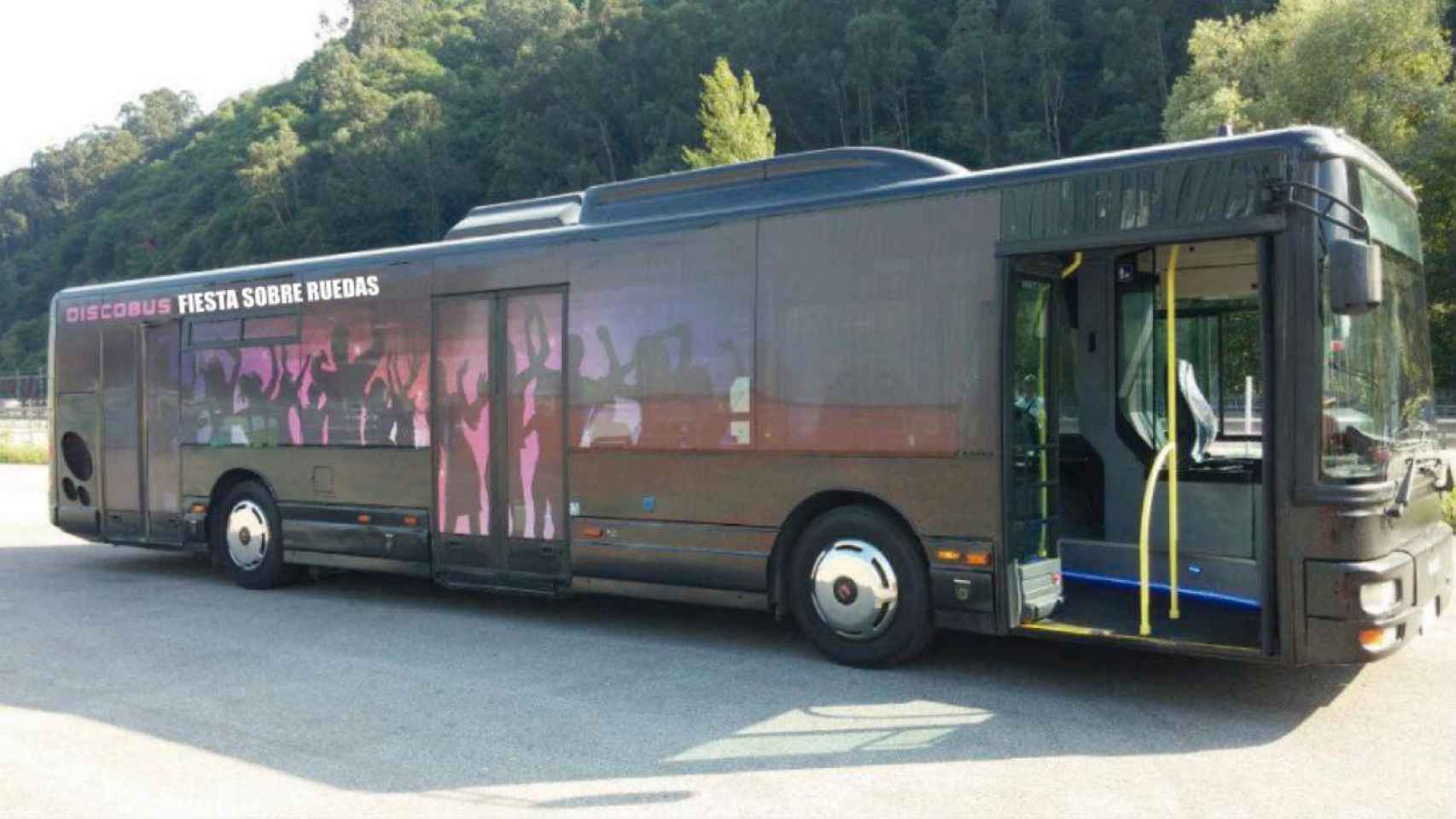 Uno de los autobuses de Barcelona reconvertido en bus discoteca