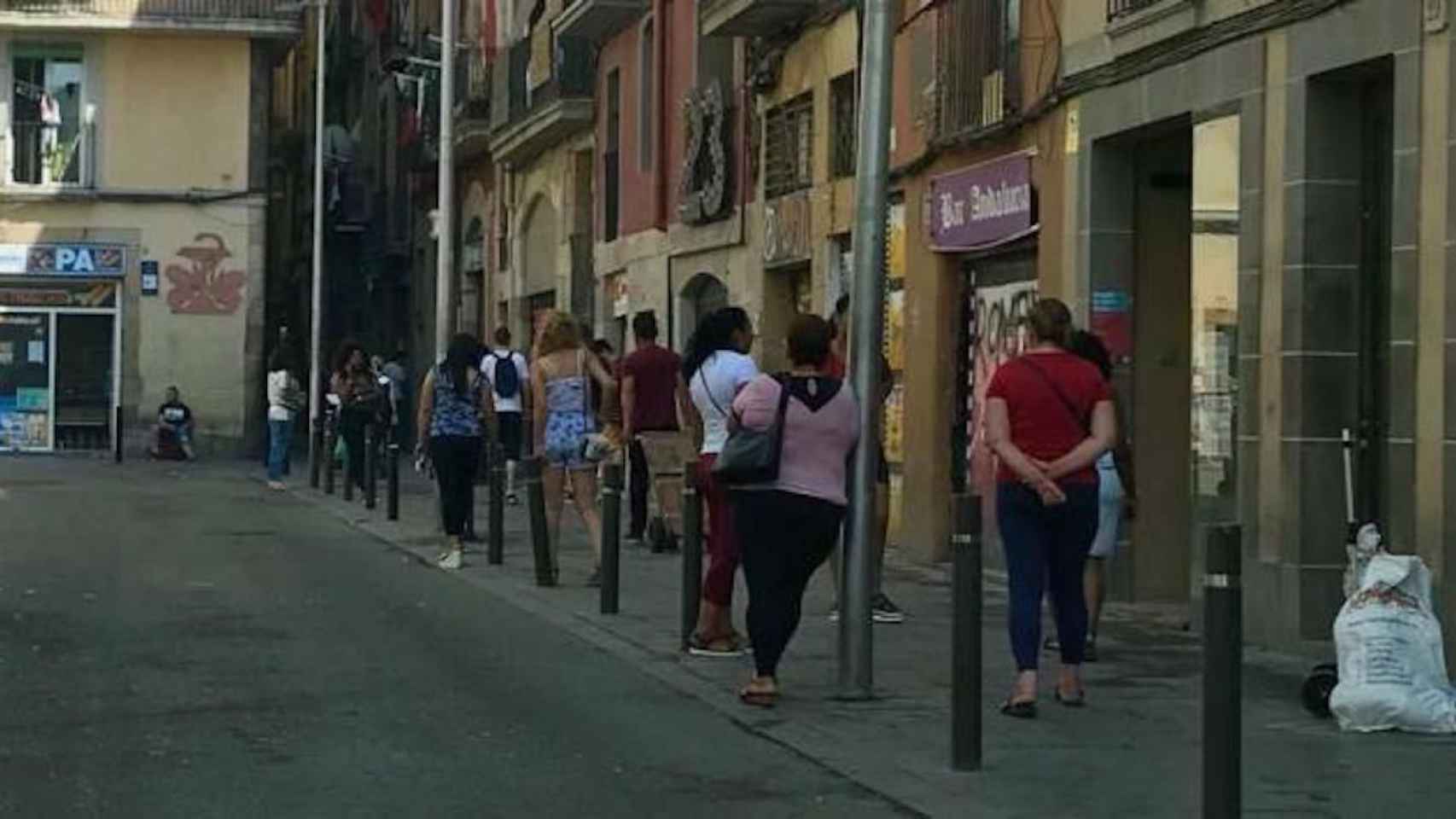 La muerte de una prostituta maltratada conmociona al Raval