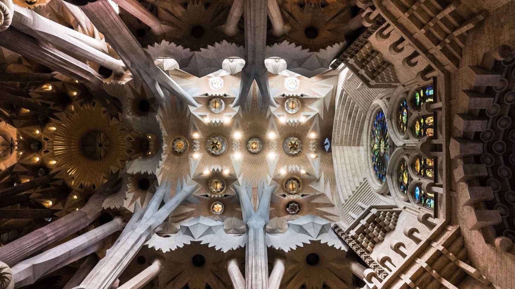 Interior de la Sagrada Família, uno de los monumentos más visitados de Barcelona