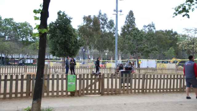Los vecinos, divididos por la ubicación del pipicán de Can Dragó / M. B.