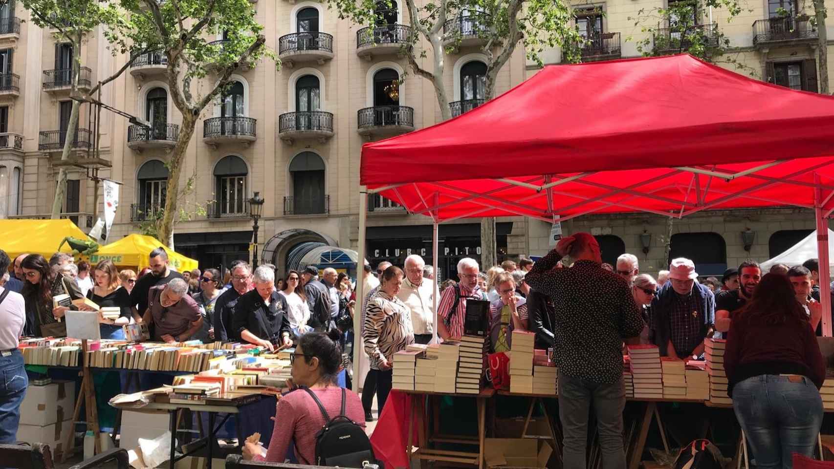 Imagen de la Diada de Sant Jordi en Barcelona el año pasado / EUROPA PRESS