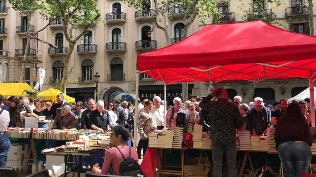 Imagen de la Diada de Sant Jordi en Barcelona el año pasado / EUROPA PRESS