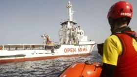 El barco de Open Arms, en plena acción en el Mediterráneo / EP