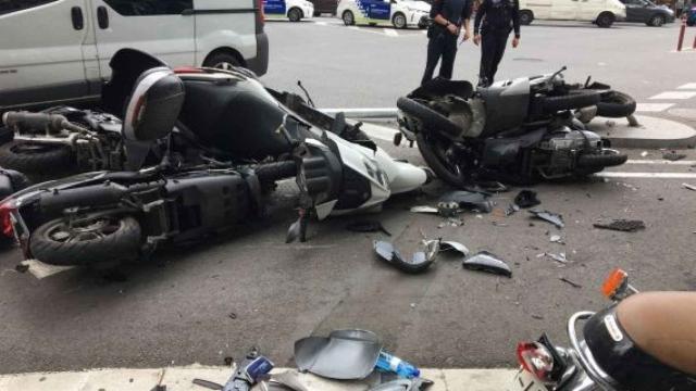 Imagen de archivo de un accidente entre dos motos en Barcelona