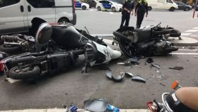 Imagen de archivo de un accidente entre dos motos en Barcelona