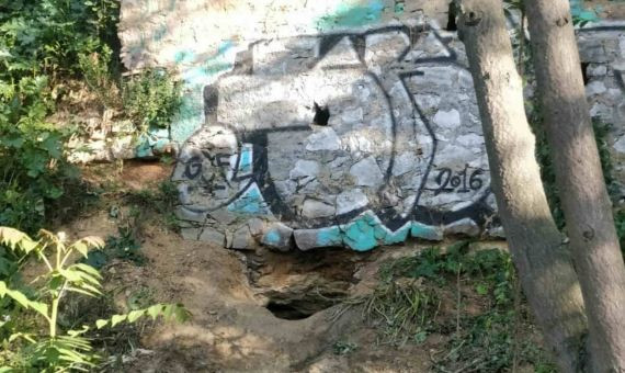 Otra de las cuevas que los jóvenes usan como refugio