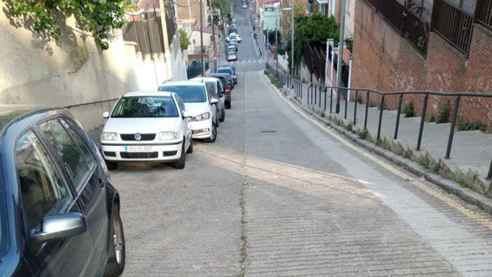 Los vecinos del Guinardó piden un funicular en la calle Llobet i Vall-llosera