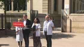 El alcaldable del PSC a la alcaldía de Barcelona, Jaume Collboni, delante del Hospital Clínic