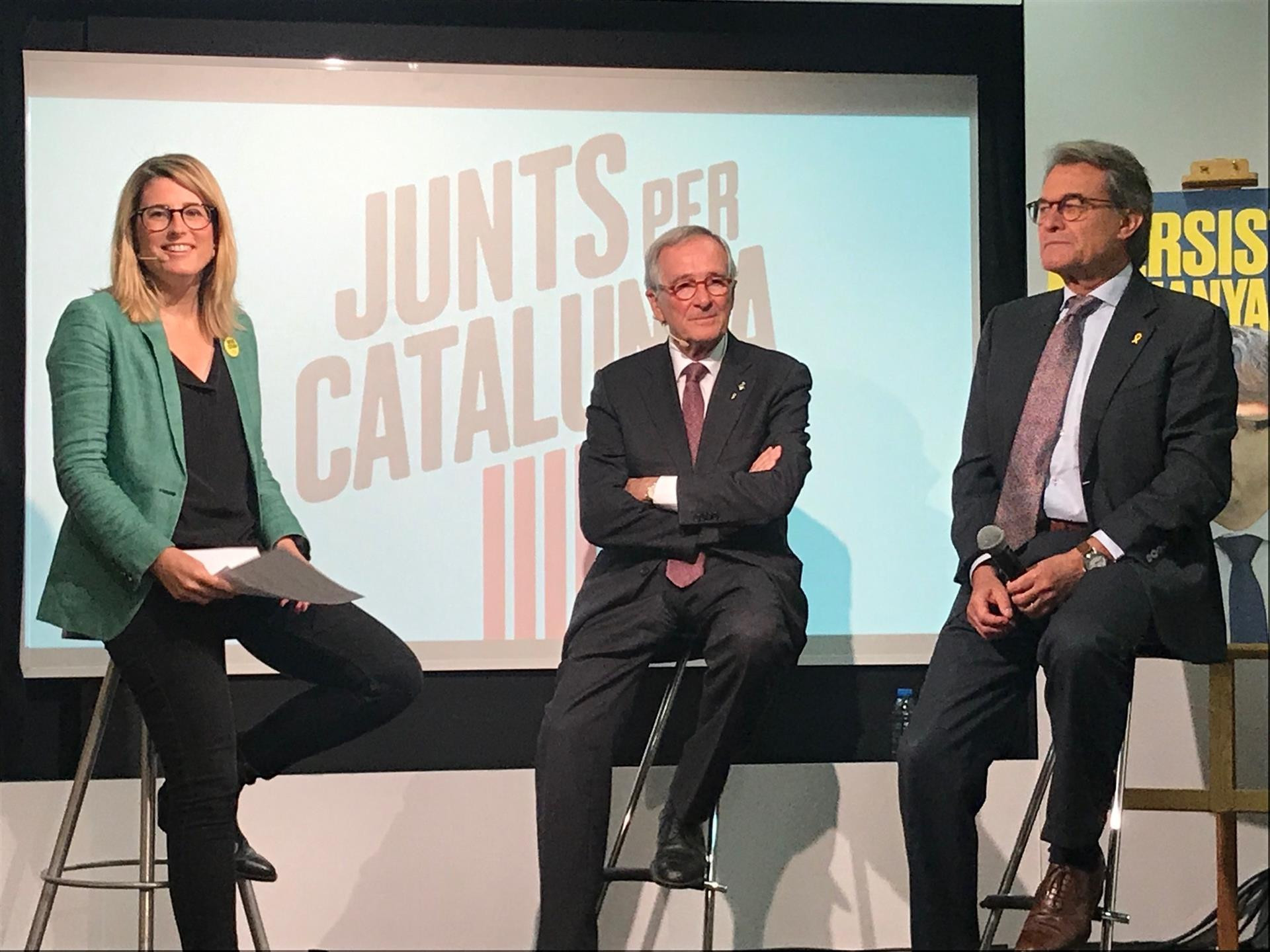 Artur Mas, Elsa Artadi y Xavier Trias en un acto de JxCat / EUROPA PRESS