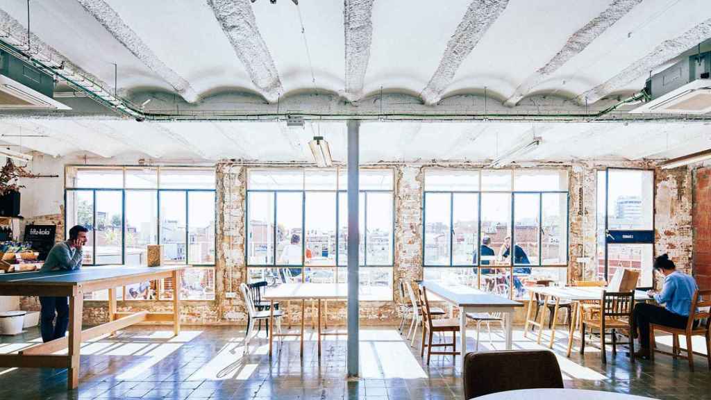 Los espacios de 'coworking' en Barcelona están al alza y el precio del alquiler es muy asequible / ARCHIVO