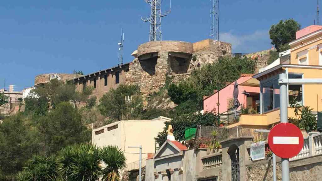 Vista de los búnkers del Carmel desde una de las calles de acceso / CR