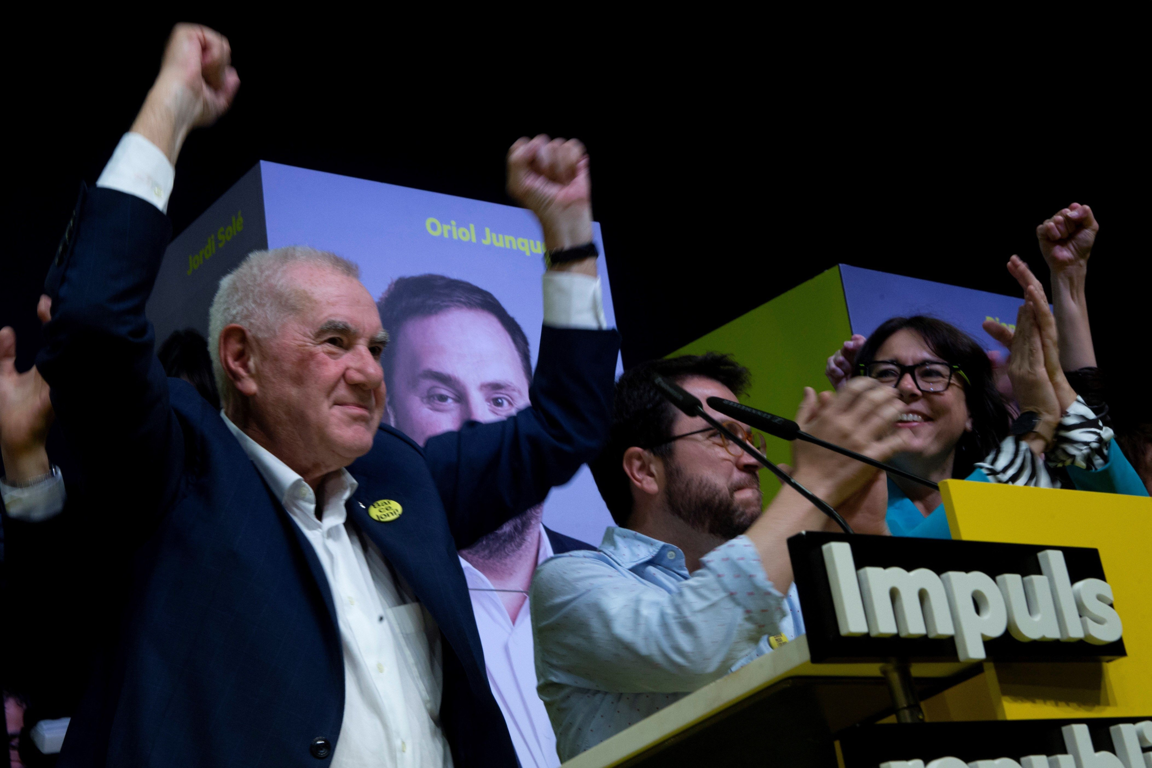 Ernest Maragall celebra la victoria de ERC en las elecciones municipales / EFE