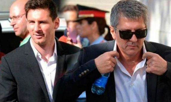 Leo Messi y su padre, Jorge Messi, en una comparecencia ante la Justicia / EFE