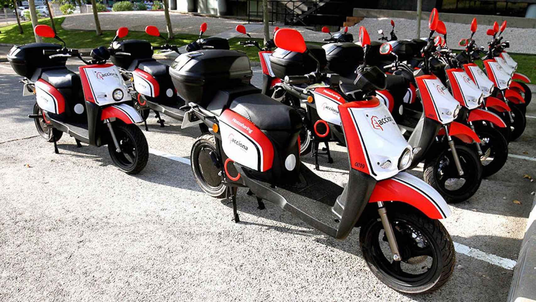 Motos del servicio de 'motosharing' que se estrena en Barcelona / ACCIONA