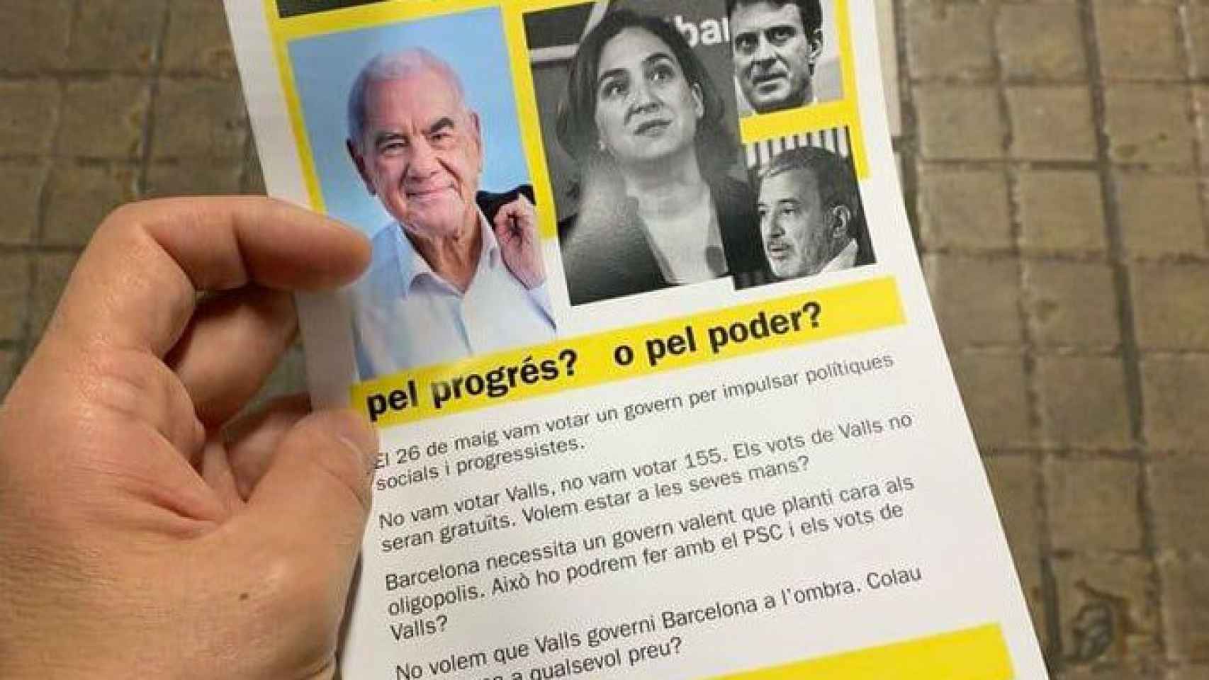 El 'flyer' que se reparte contra el pacto de Colau con el PSC / FACEBOOK SISCU BAIGES