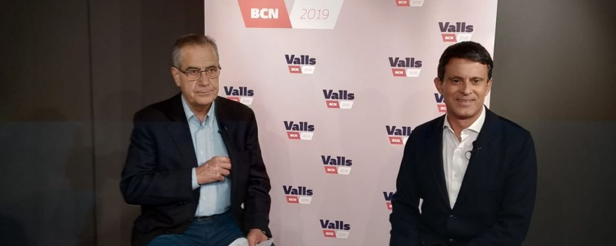 Celestino Corbacho y Manuel Valls, en un acto de precampaña en Barcelona / JORDI SUBIRANA