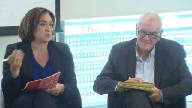 Ada Colau, alcaldesa de Barcelona, y Ernest Maragall, líder de la oposición, en un debate electoral