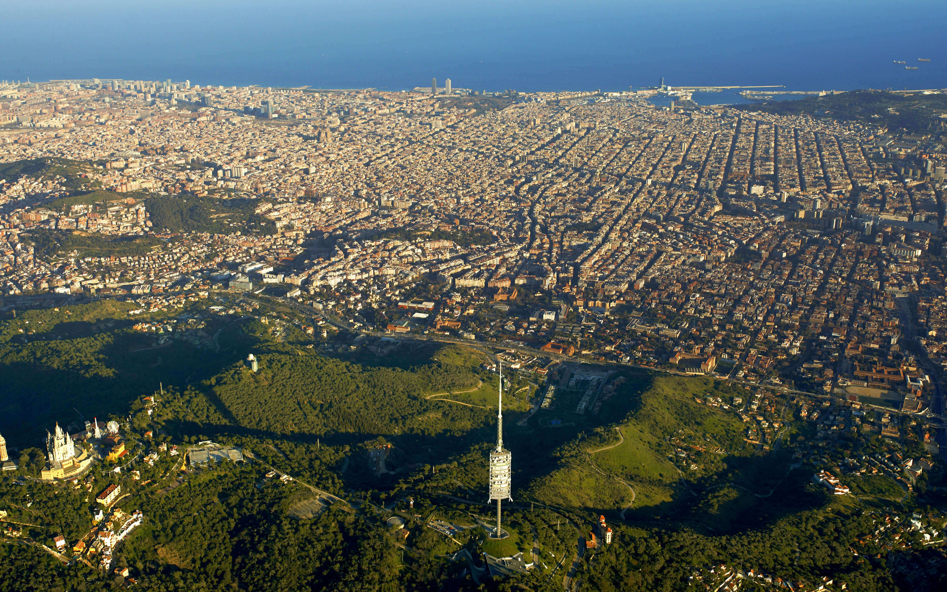 La sierra de Collserola está ubicada en la parte alta de Barcelona y cuenta con 8.000 hectáreas de superficie