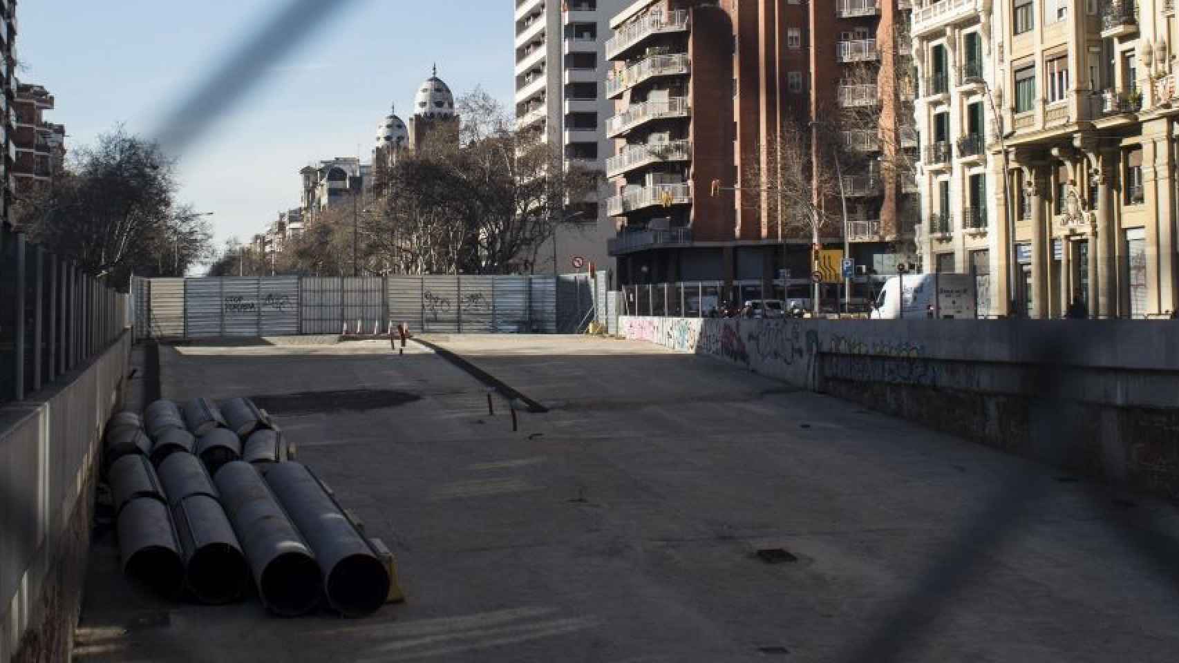 La zona de Glòries, patas arriba por las obras de los túneles / ARCHIVO HUGO FERNÁNDEZ