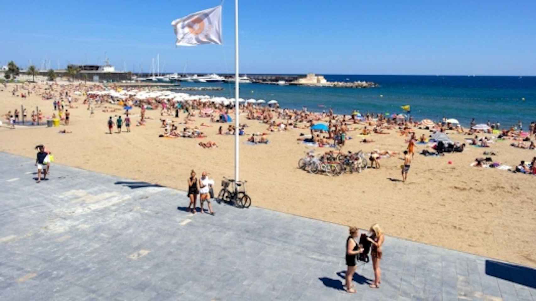 Una imagen en la playa del Somorrostro, donde se produjo la supuesta violación a la chica belga/ AYUNTAMIENTO DE BARCELONA