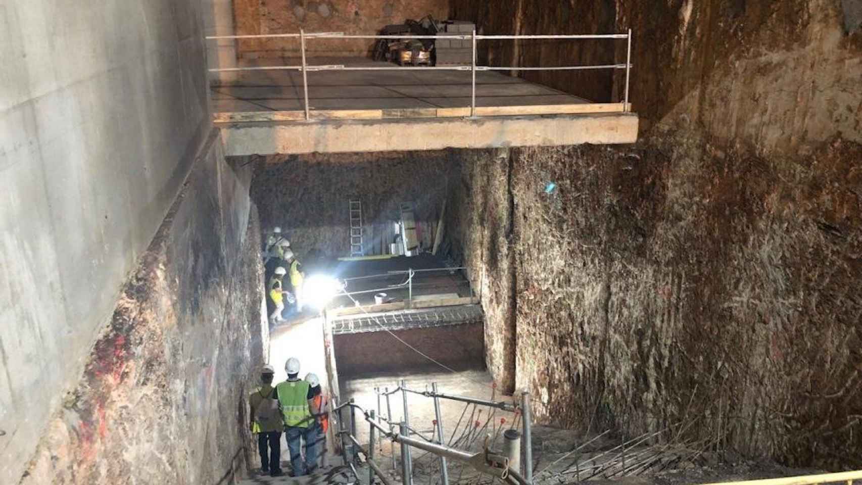 La futura estacion de Ernest Lluch de la L5 del metro, en obras / TERRITORI I SOSTENIBILITAT