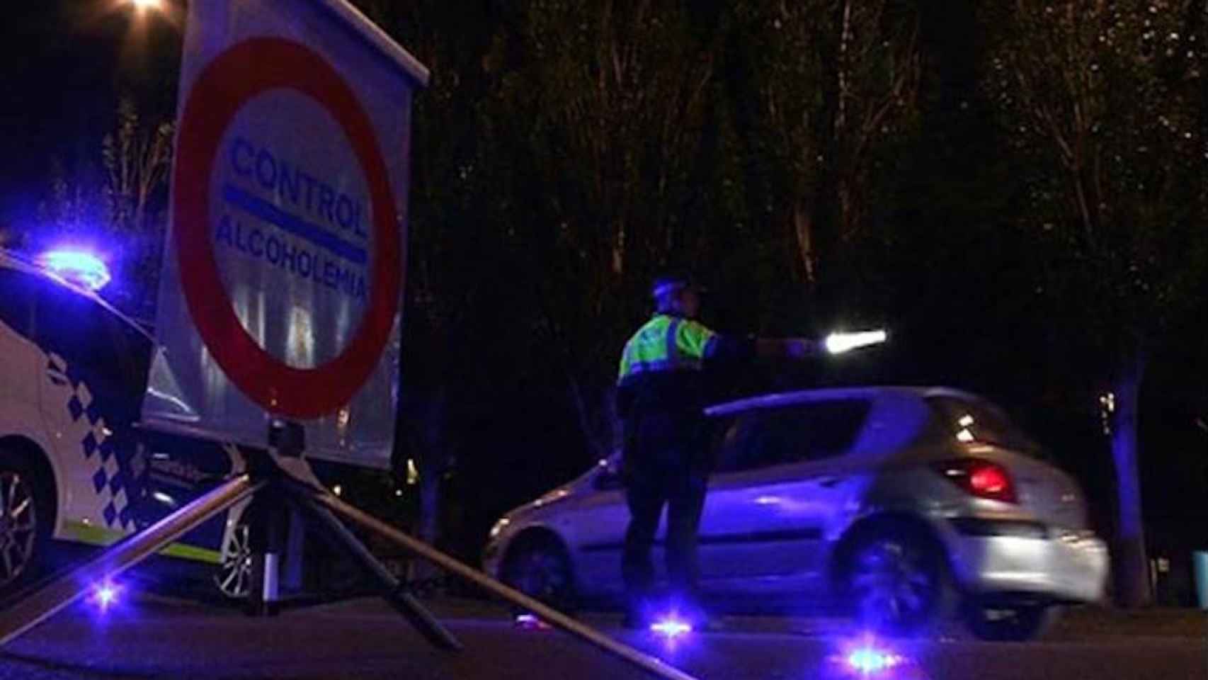 Control de alcoholemia de la Guardia Urbana en Barcelona / SAPOL