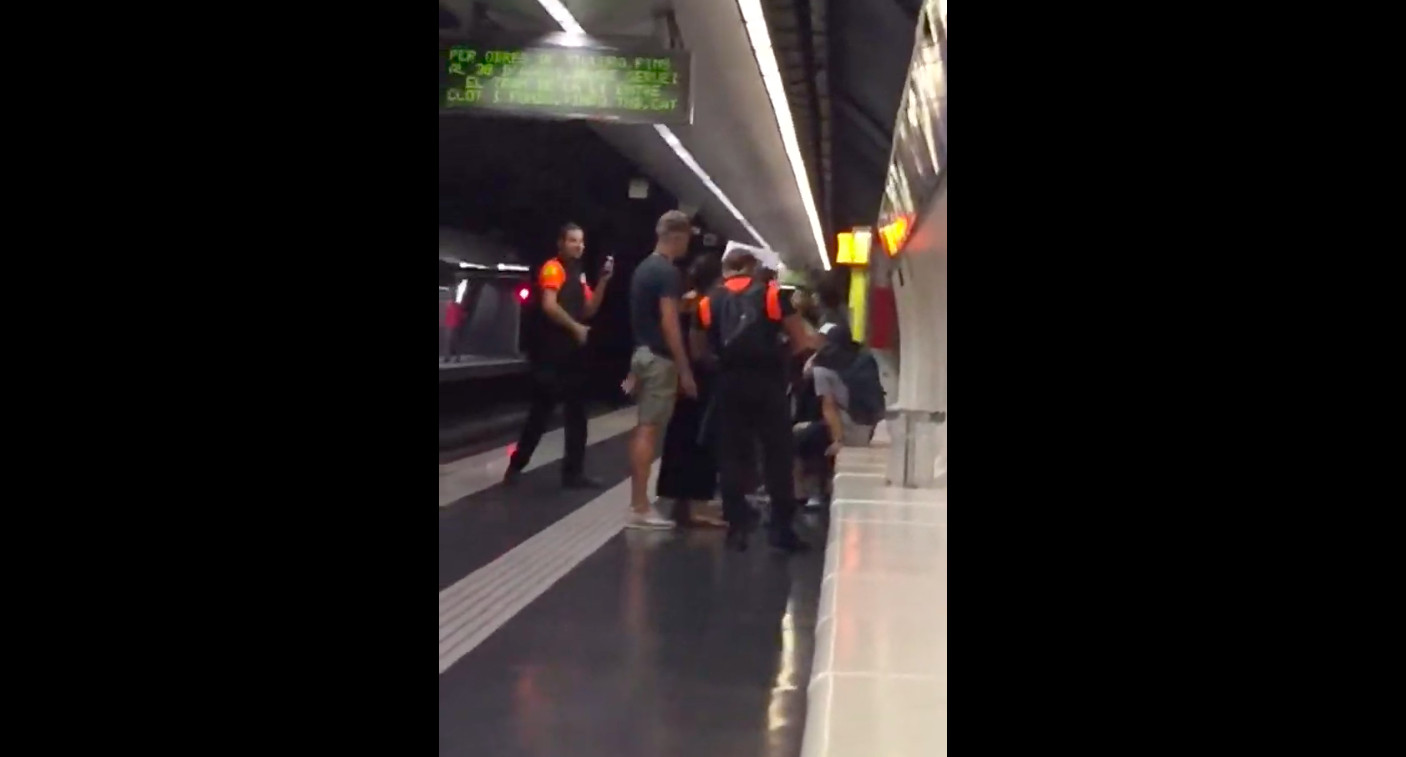 Vigilantes de seguridad y carteristas en el metro