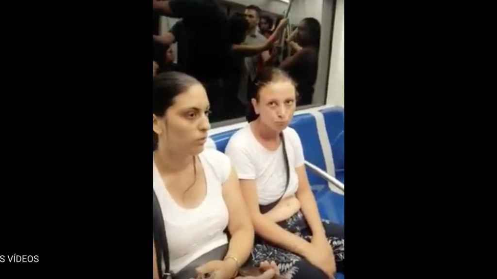 Dos presuntas carteristas en el metro de Barcelona