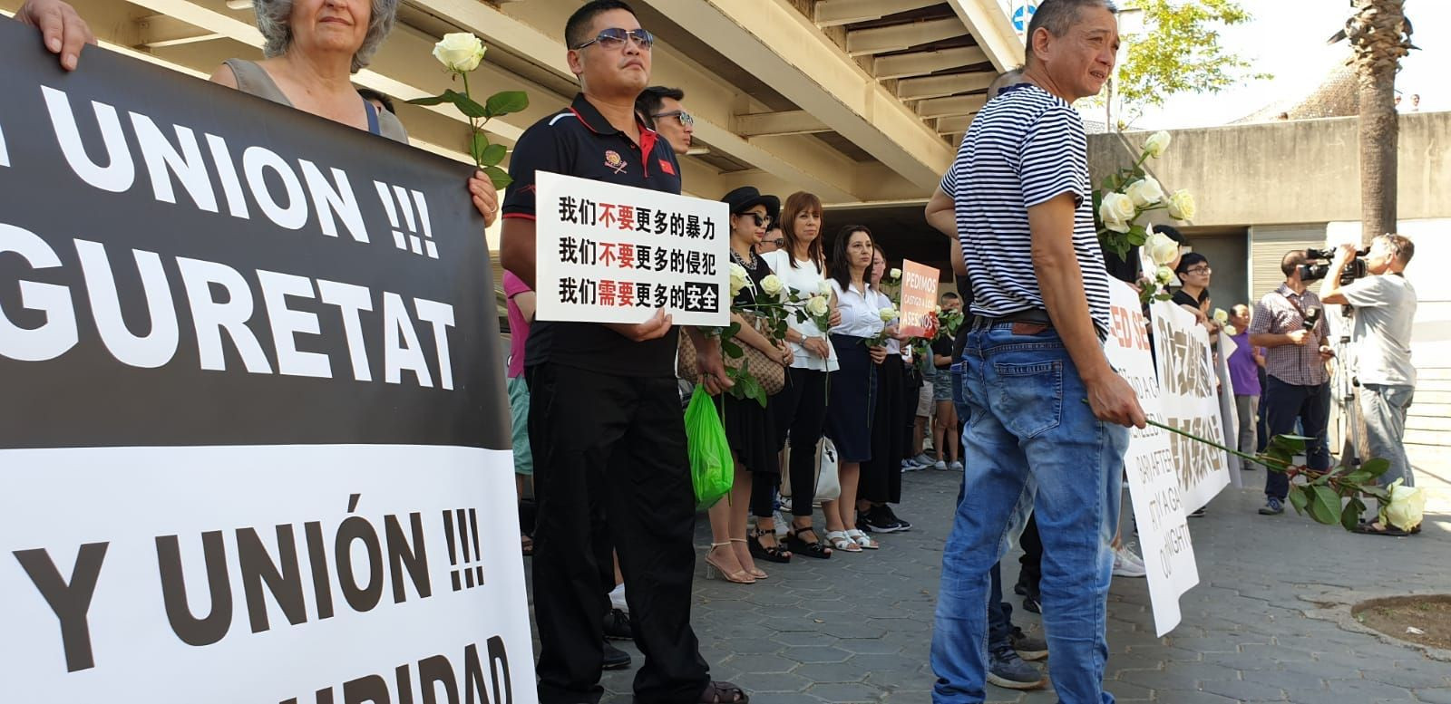 La comunidad china protesta por el fallecimiento de un ciudadano de dicha nacionalidad en Barcelona.