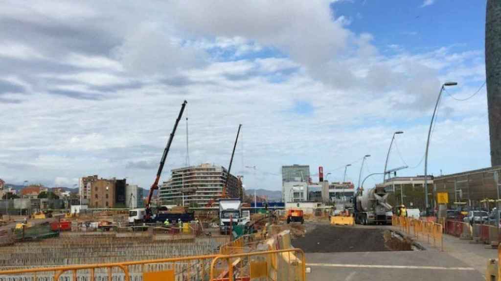 Obras en la plaza de Glòries / A.M.