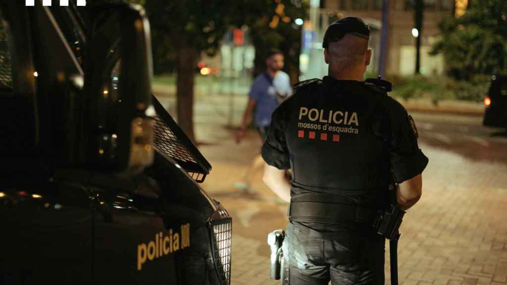 Agente de los Mossos d'Esquadra en Barcelona