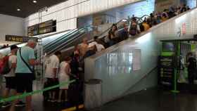 Colas en la terminal 2 para pasar el control de seguridad de la T2 / EP