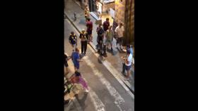 Imagen de un turista tras haber vivido un intento de robo en el Gòtic, Barcelona / Twitter