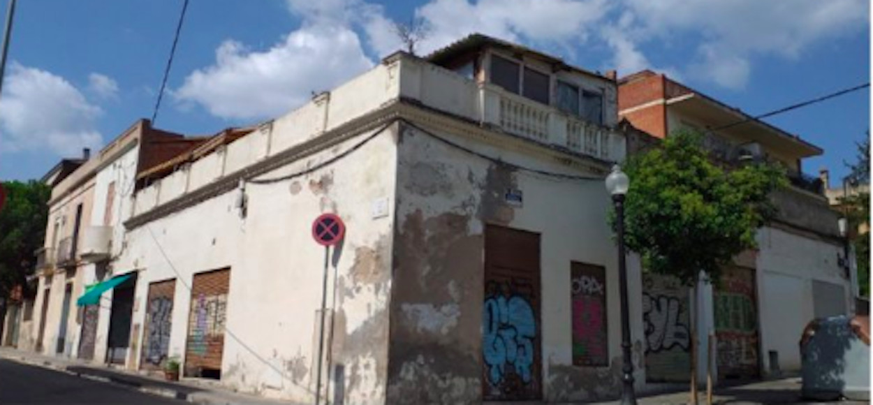 Una imagen de una de las casas okupas en el barrio de Horta / GIOVANNA VALLS