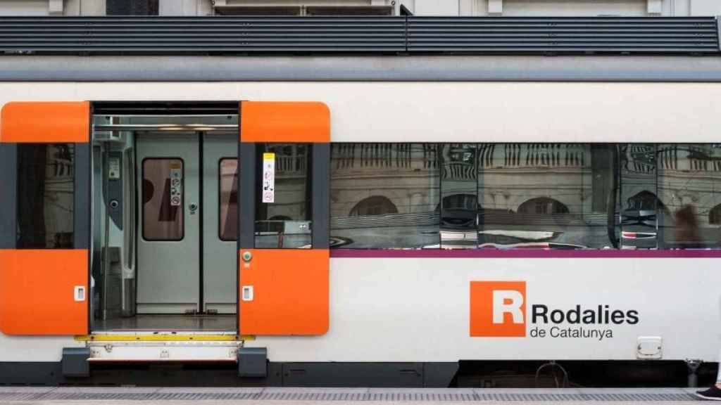 Tren de Rodalies en su paso por Barcelona