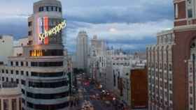 Esquina de Schweppes en la Gran Vía de Madrid