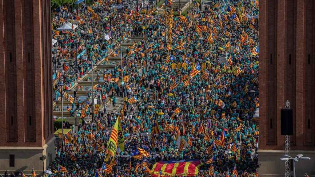 Una de las concentraciones independentistas de la Diada de 2019 desde una vista aérea / EUROPA PRESS