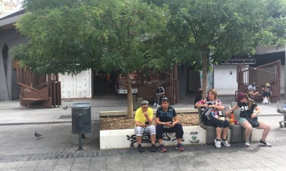 Turistas en la plaza de la Gardunya / MA