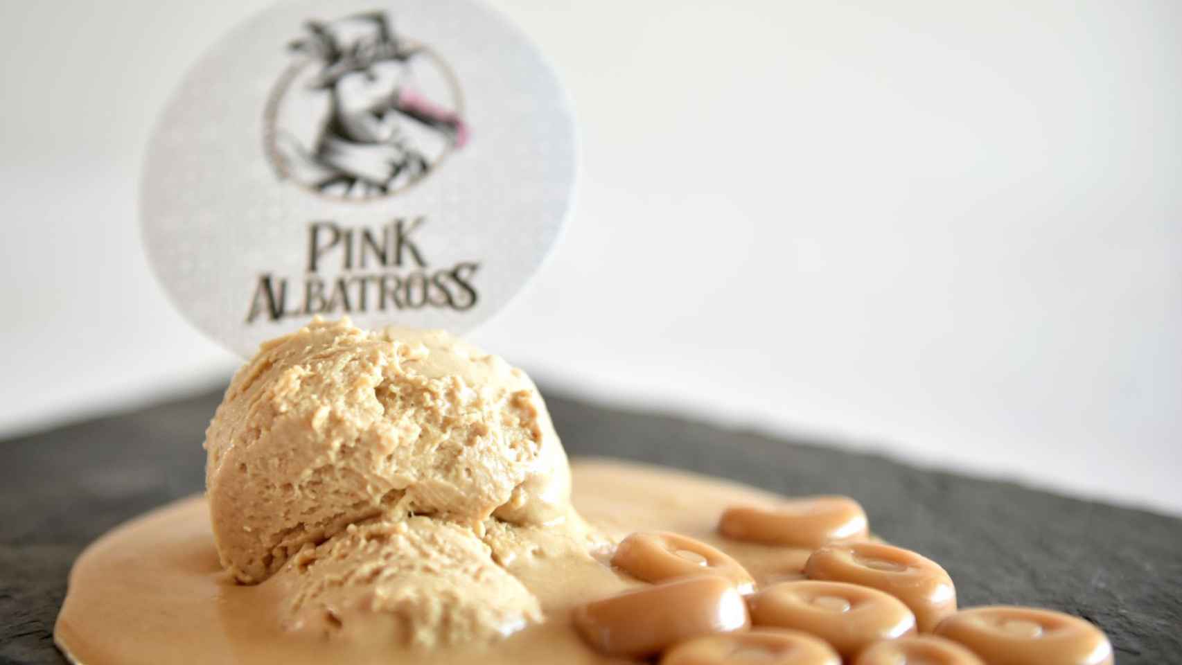 Helado de caramelo de la marca Pink Albatross