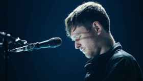 El cantante James Blake durante un concierto