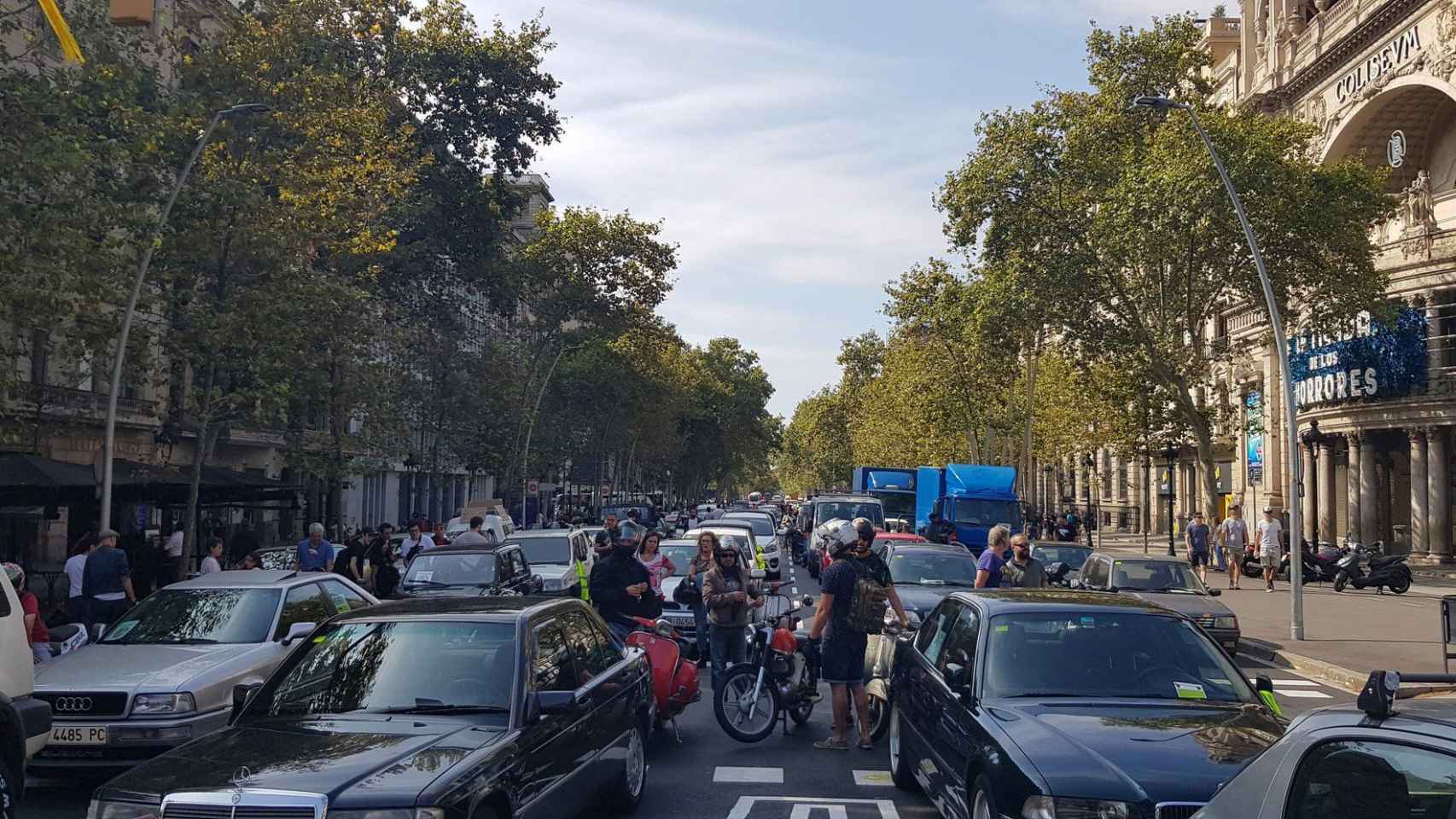 Movilización en Gran Via de les Corts Catalanes contra la ZBE / PARC