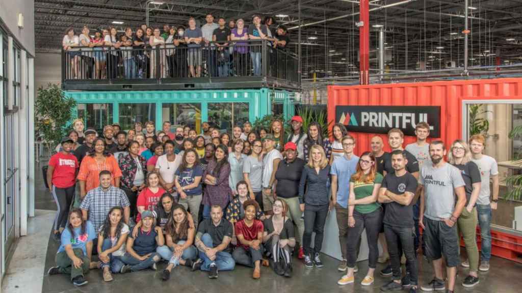 Empleados de Printful / PRINTFUL