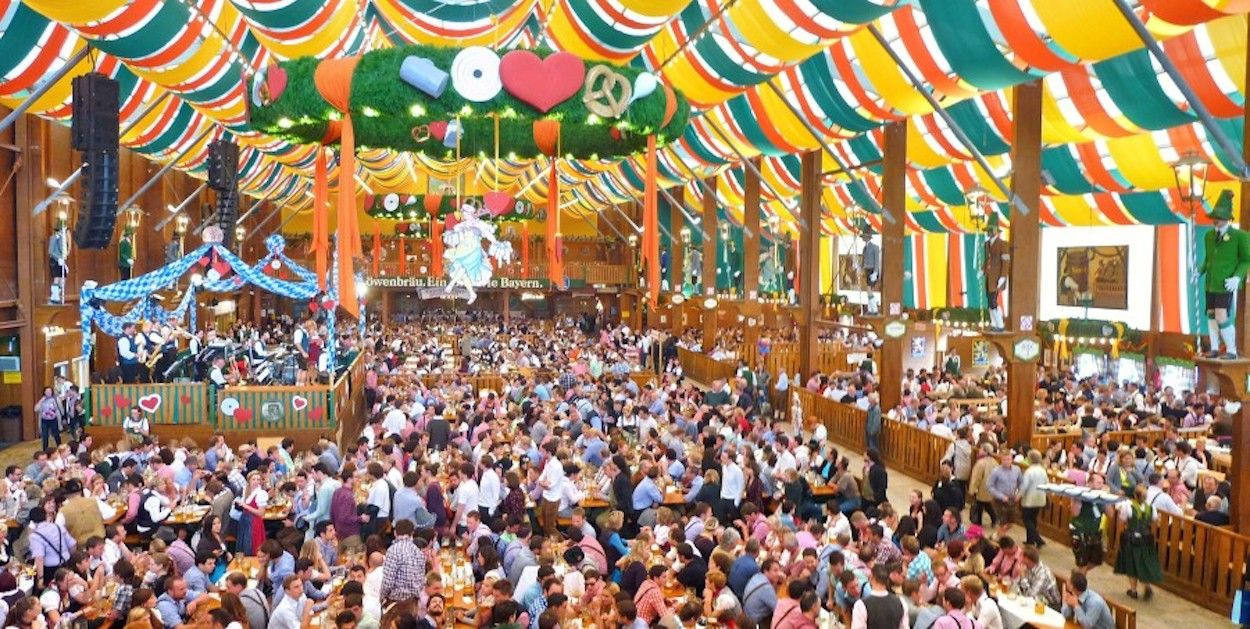 El festival Oktoberfest Barcelona en una edición anterior