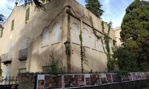 La Torre Garcini, con las ventanas tapiadas / JORDI SUBIRANA