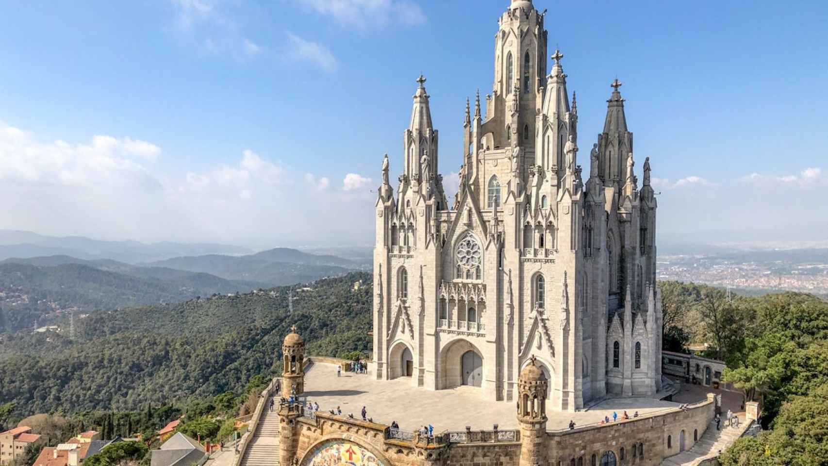 Uno de los edificios que se podrán visitar gratis es el Sagrado Corazón del Tibidabo