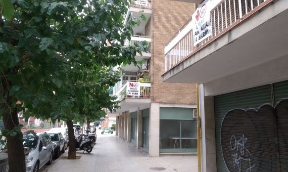 Carteles contra el club cannábico en fincas de Manuel de Falla / JS