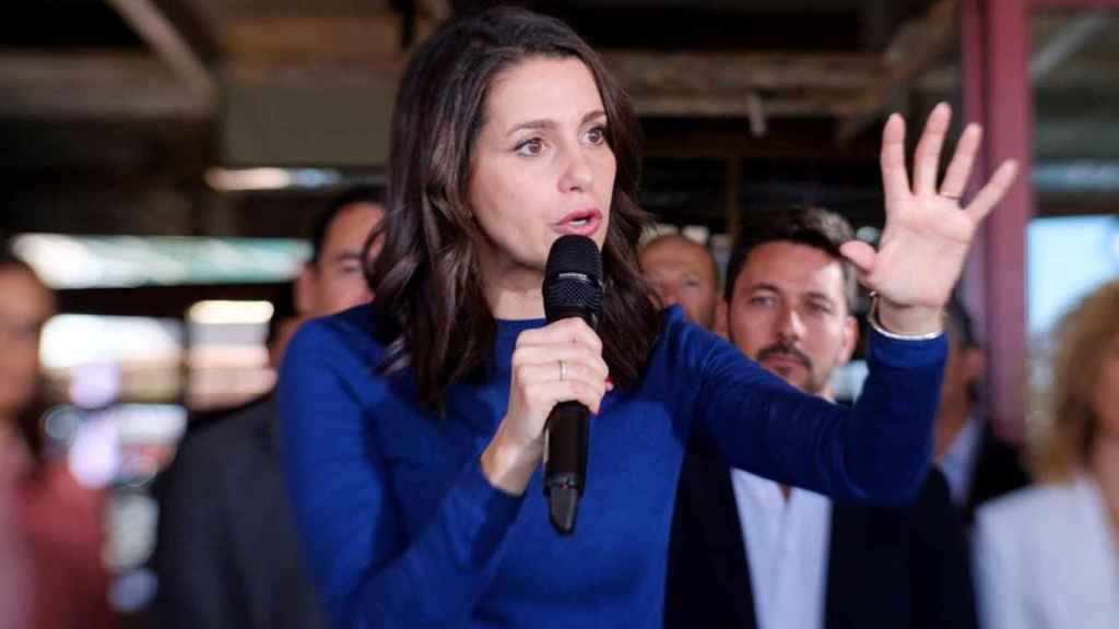 La portavoz de Ciudadanos en el Congreso de los Diputados, Inés Arrimadas, hablando en un acto / EFE