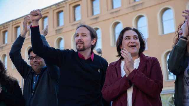Pablo Iglesias y Ada Colau en un acto de Unidas Podemos /  EUROPA PRESS