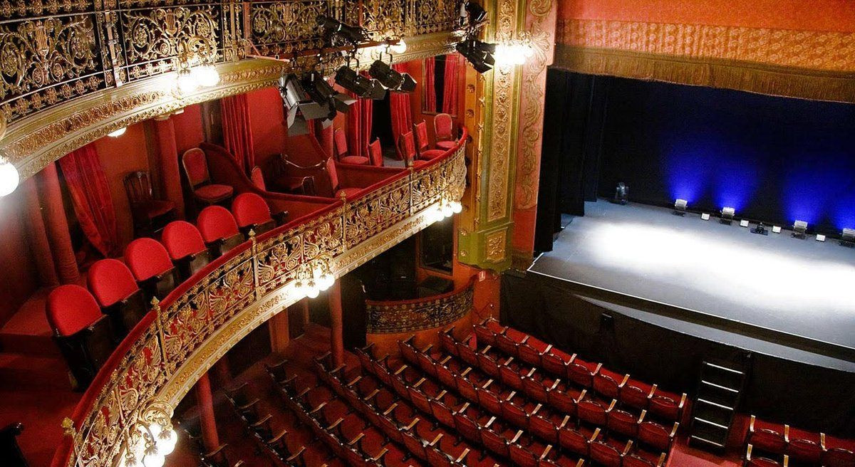 Butacas del interior de un teatro