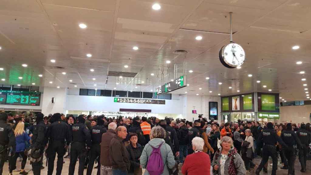 CDR en la Estación de Sants, punto clave en las protestas del sábado / TWITTER